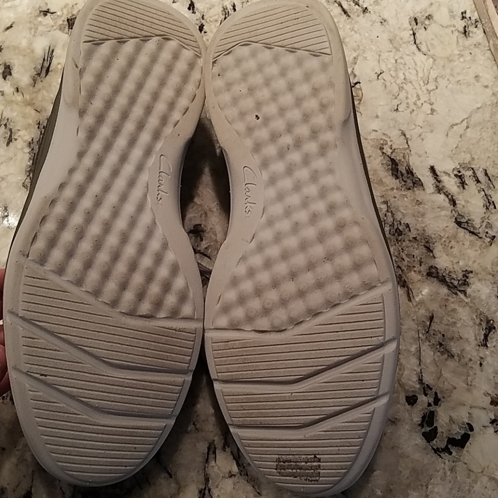 Cloudsteppers by Clark's light boat shoes. 9 - Picture 5 of 6